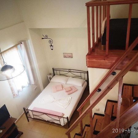 Deili Studio Loft Kalamata Esterno foto